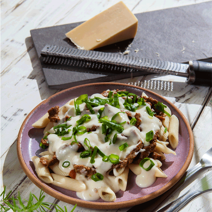 Penne ao Creme de Queijos e Carne